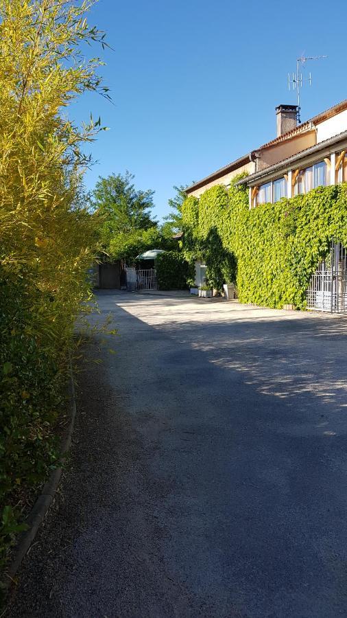 Gite Mercuès Kültér fotó